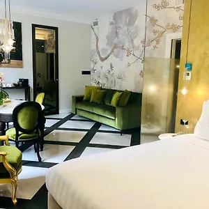 The Unique 2* Milan